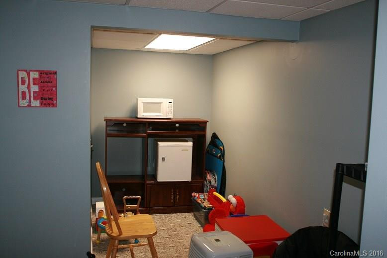 139 Woodland Avenue - Photo 14