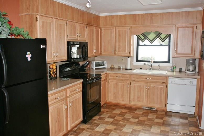 139 Woodland Avenue - Photo 3