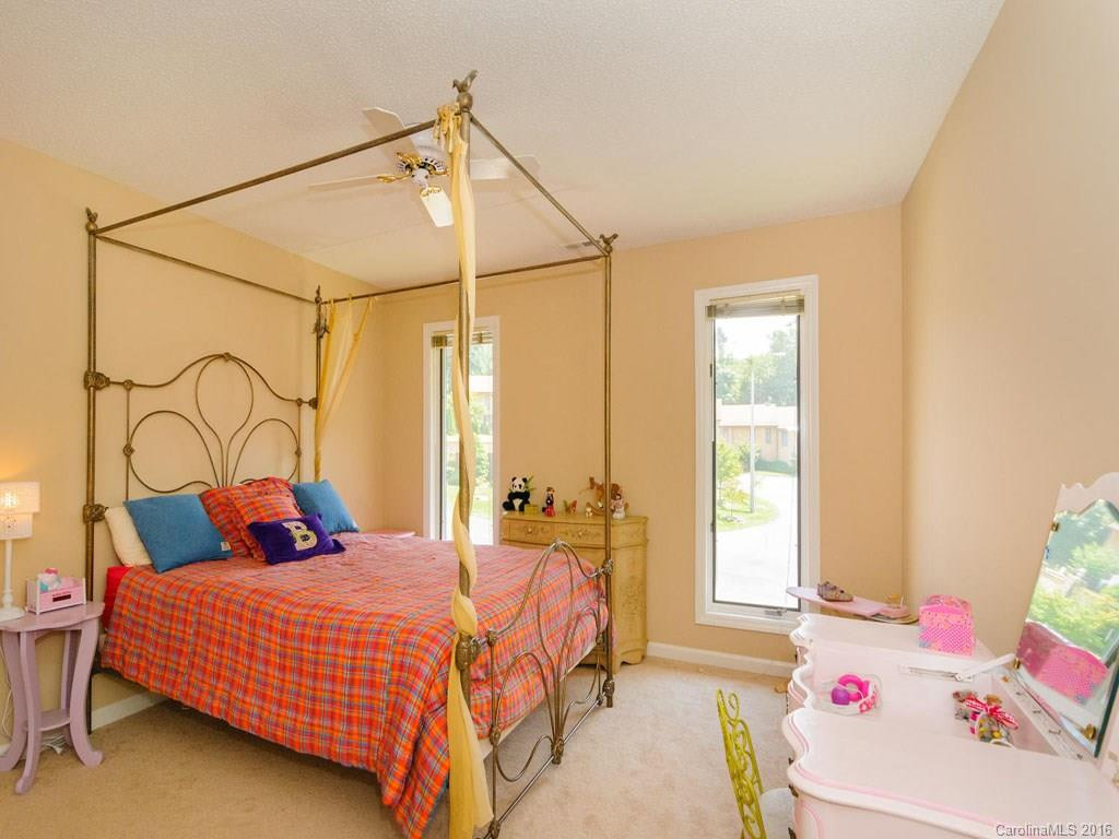 112 Pebble Creek Drive #(K-2) - Photo 16