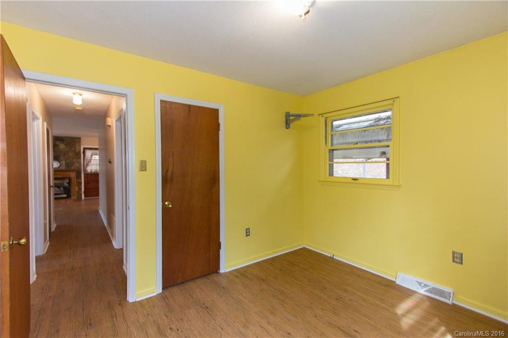 216 Pine Hill Drive - Photo 11