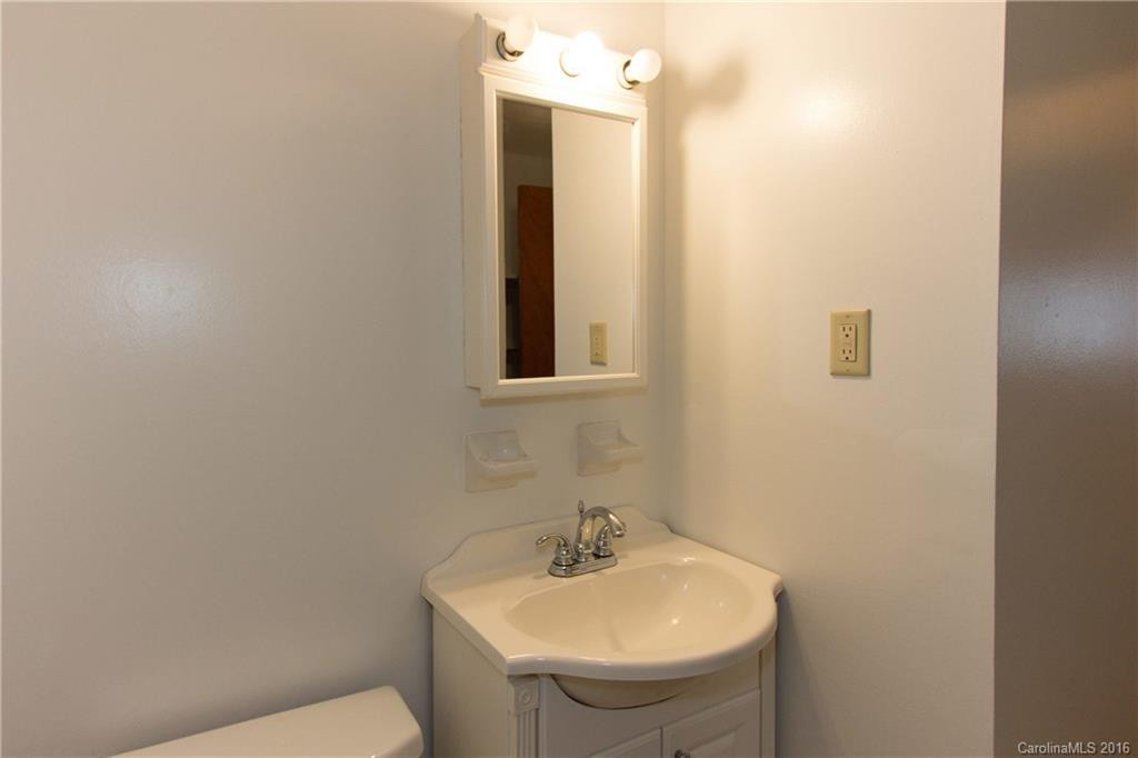 216 Pine Hill Drive - Photo 12