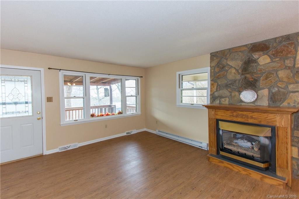 216 Pine Hill Drive - Photo 3