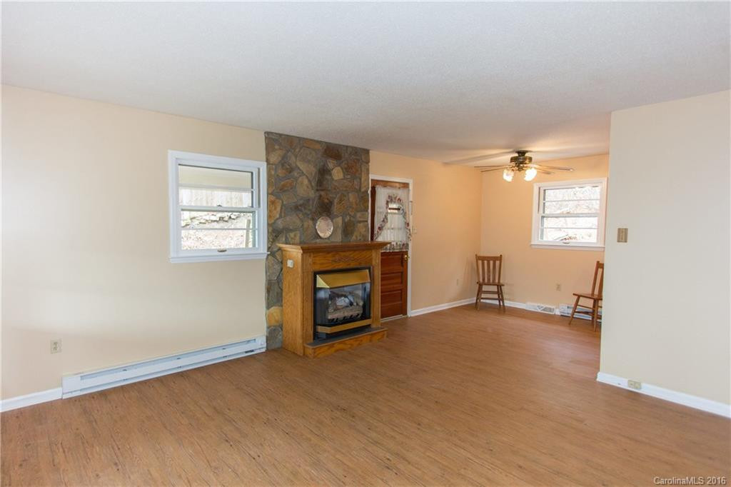 216 Pine Hill Drive - Photo 4
