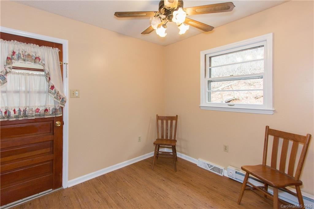 216 Pine Hill Drive - Photo 5