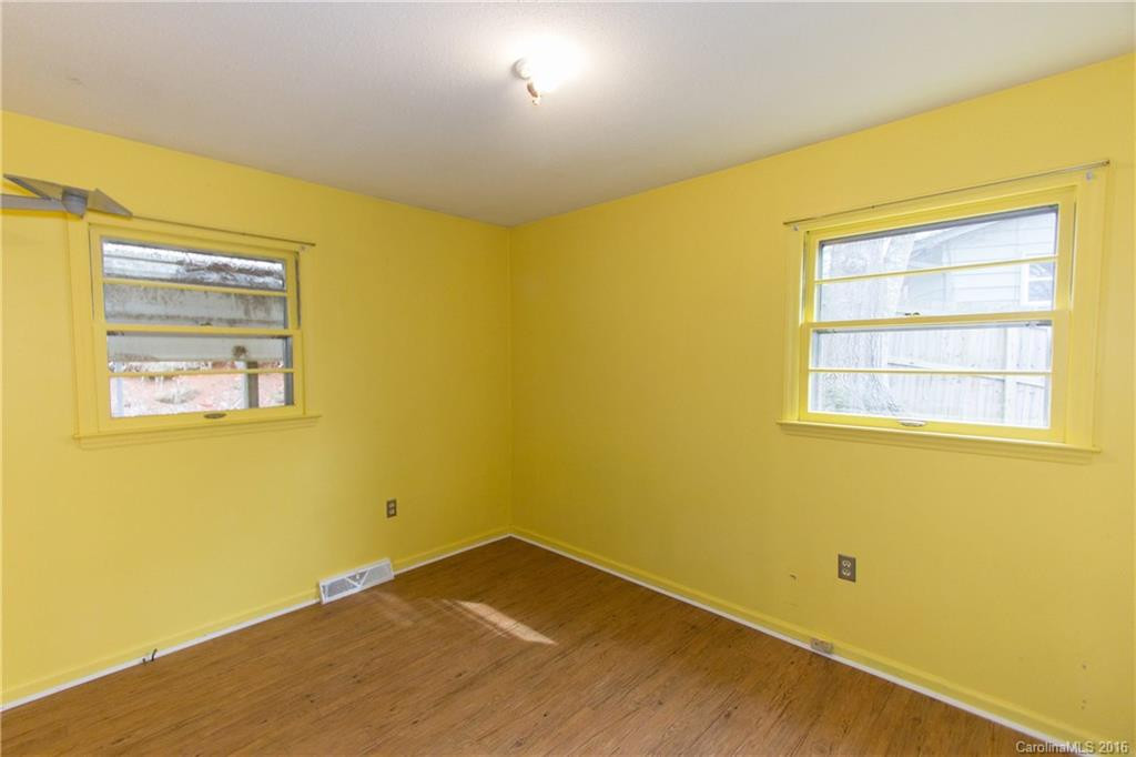 216 Pine Hill Drive - Photo 10