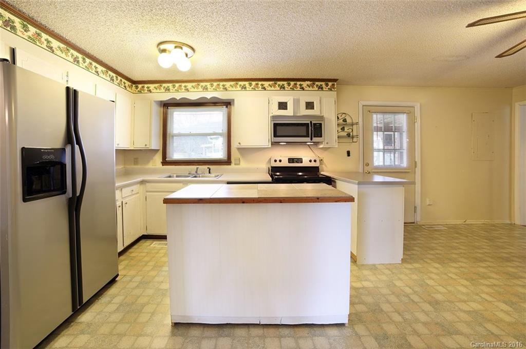 341 Yellowstone Drive - Photo 6
