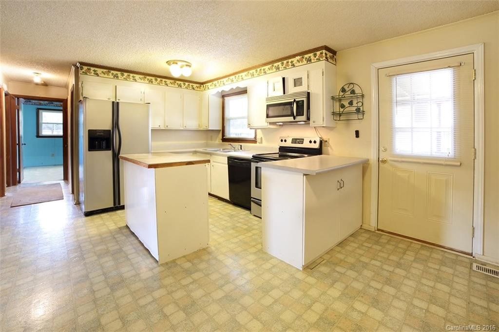 341 Yellowstone Drive - Photo 7