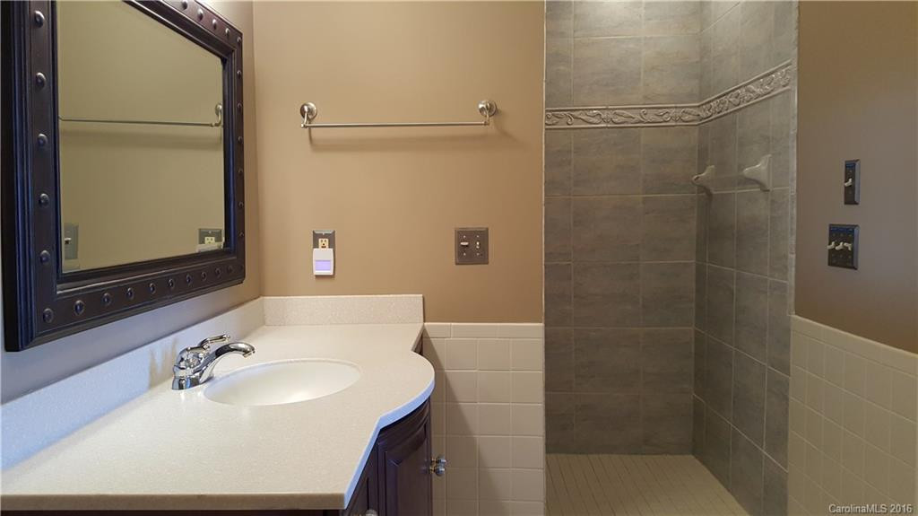 703 Fleetwood Plaza #703 - Photo 14