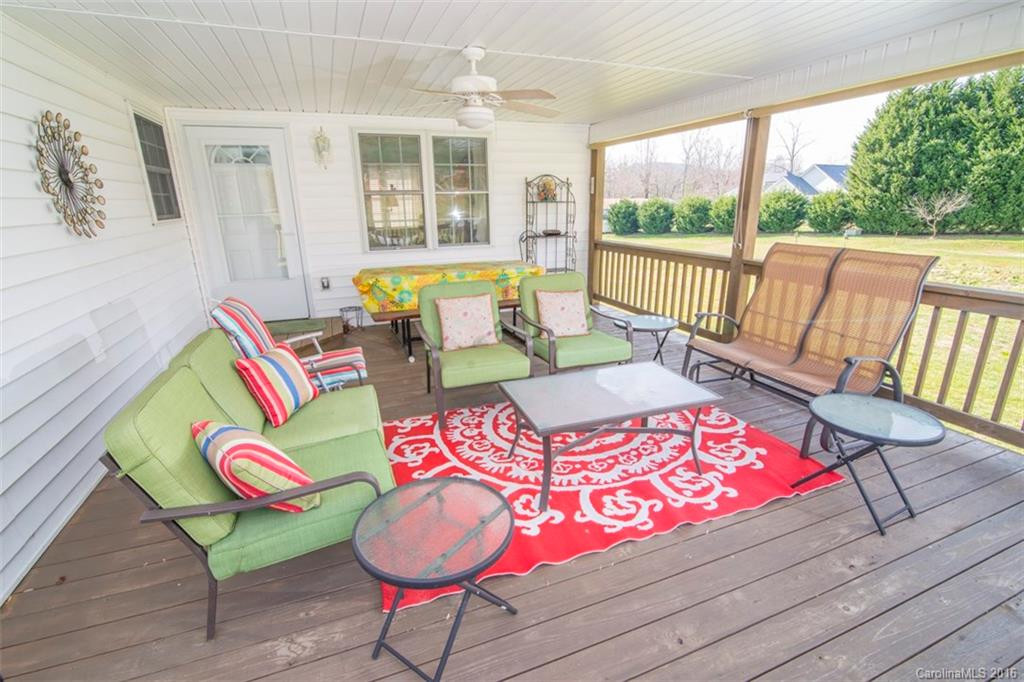 1656 Howard Gap Road - Photo 18
