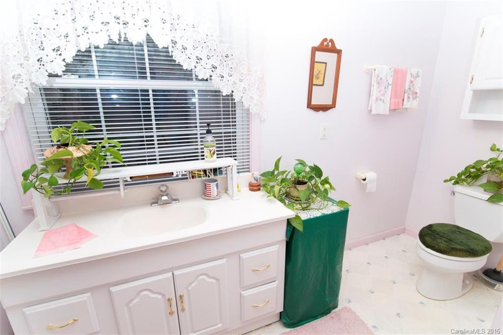 1656 Howard Gap Road - Photo 7