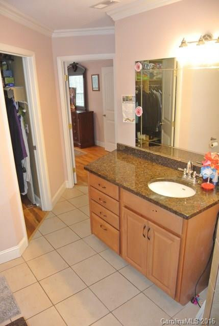27 Mountain Shadows Drive - Photo 12