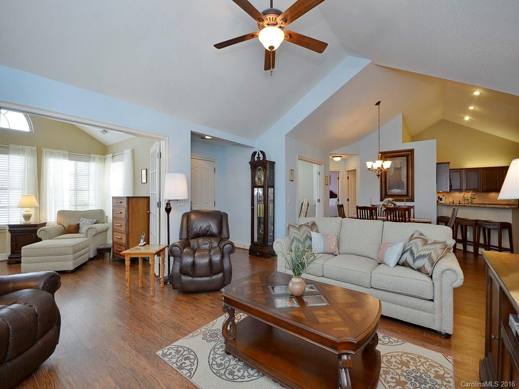 127 Summerfield Place #N/A - Photo 2