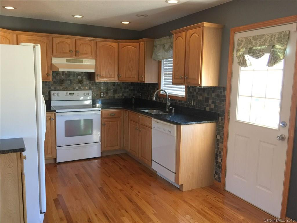 231 Morgan Road - Photo 2