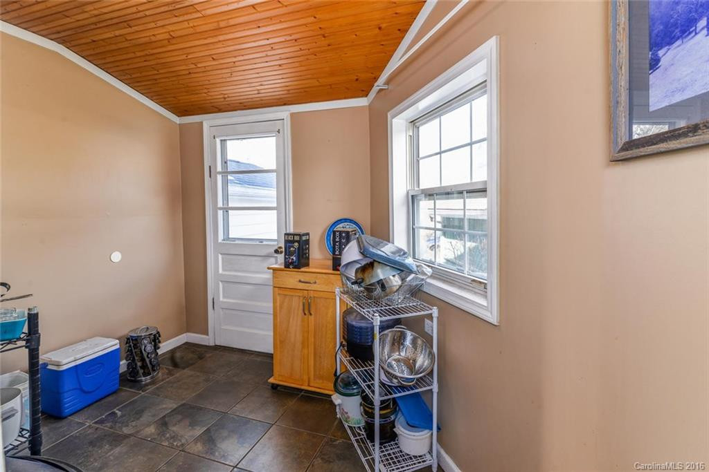 19 Majestic Avenue - Photo 11