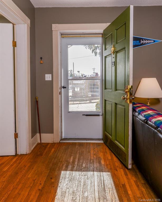 19 Majestic Avenue - Photo 3