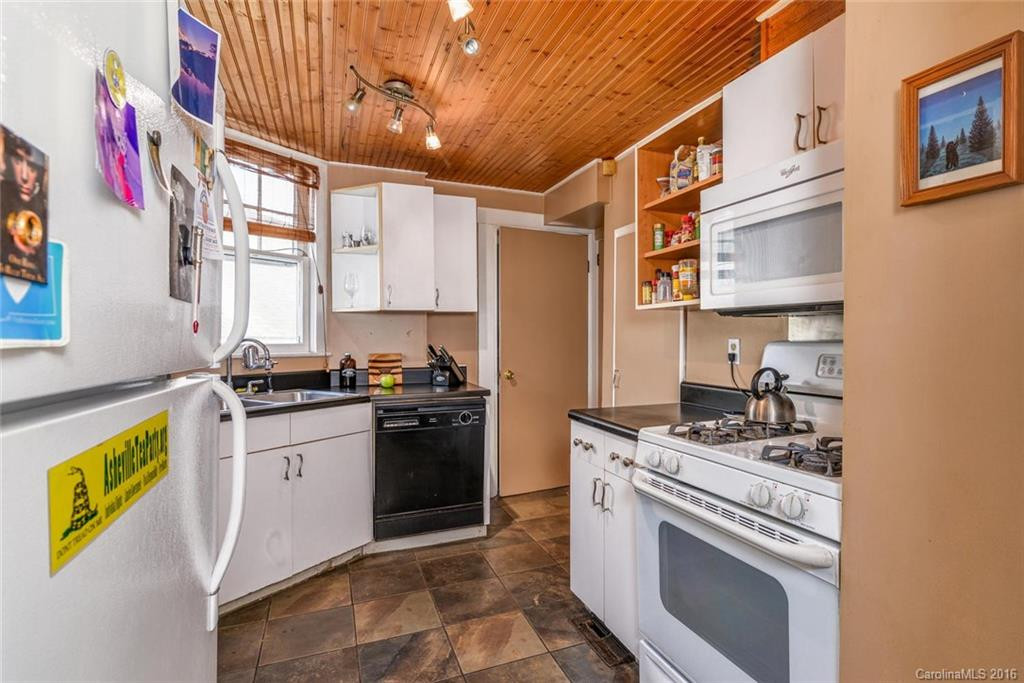 19 Majestic Avenue - Photo 9