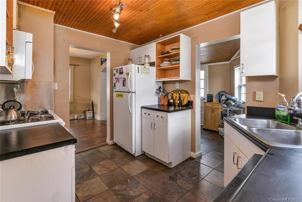 19 Majestic Avenue - Photo 10