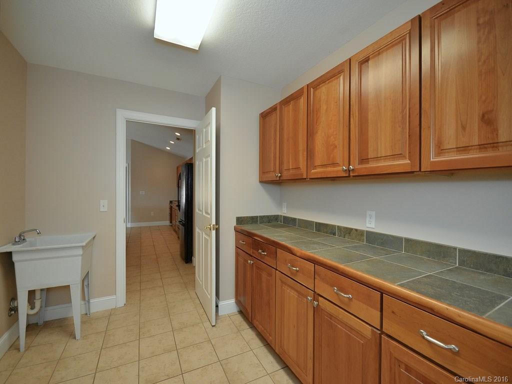 21 Allen Avenue - Photo 17