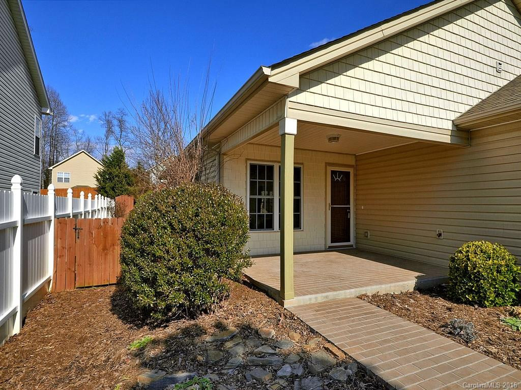 21 Allen Avenue - Photo 3