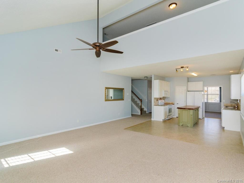 3 Summer Meadow Road #9 - Photo 5