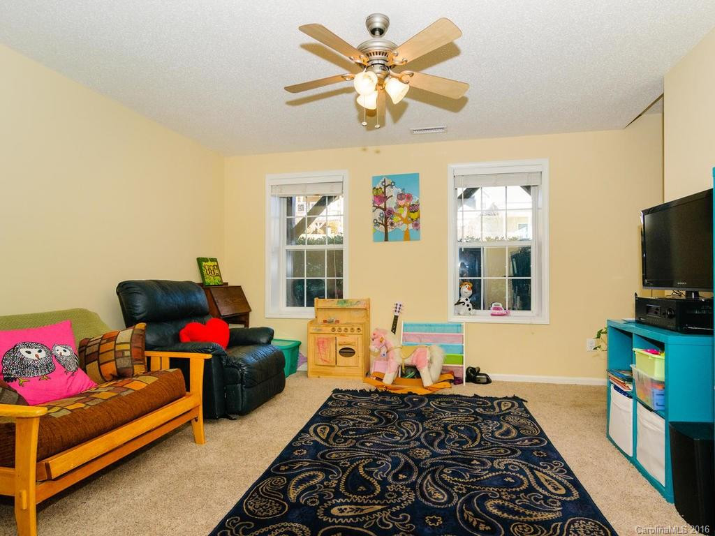 17 Grove Garden Avenue - Photo 16