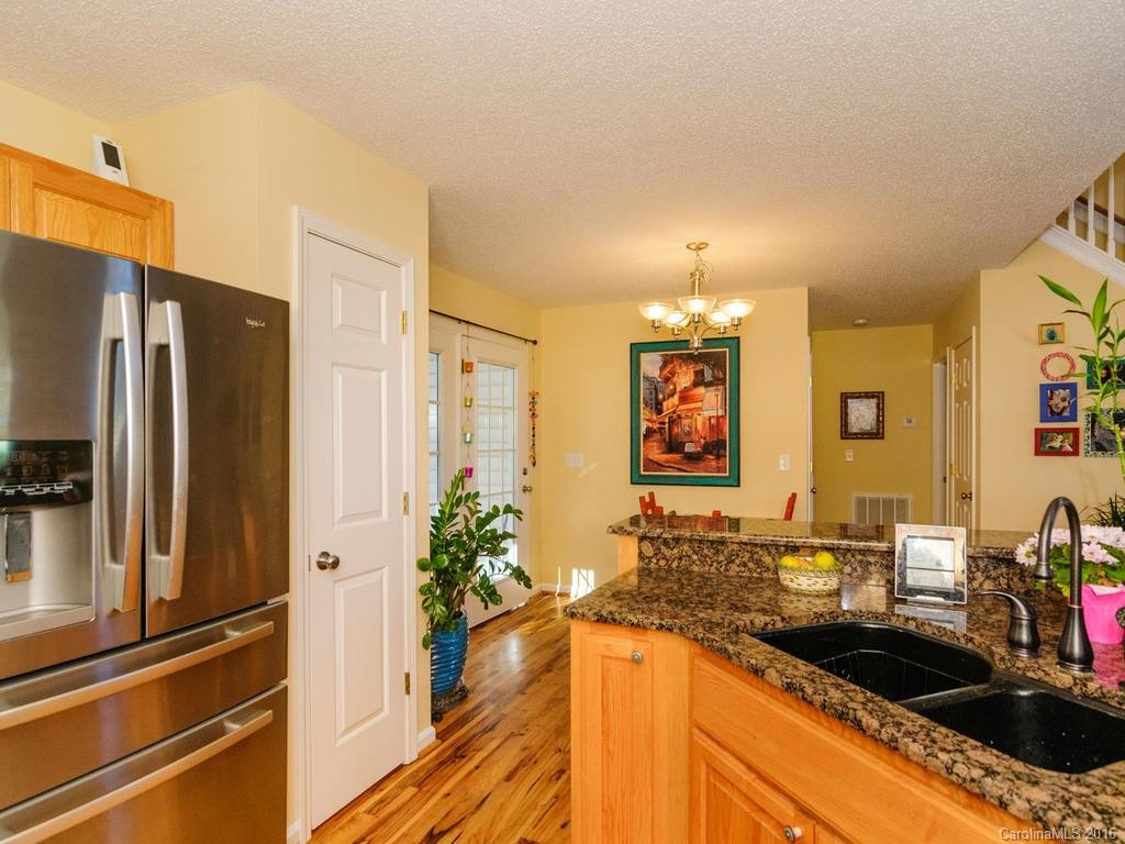 17 Grove Garden Avenue - Photo 8