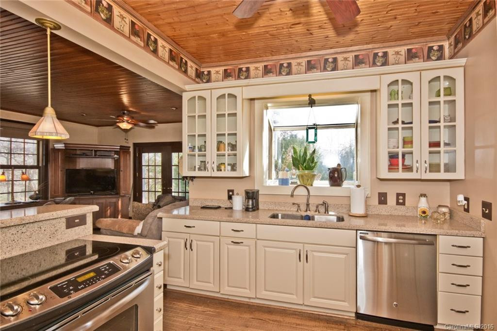 96 Main Street - Photo 5
