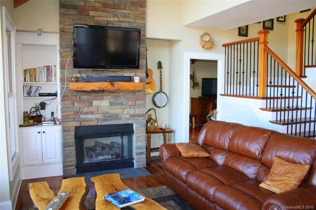 781 Goldenleaf Road #94 - Photo 5