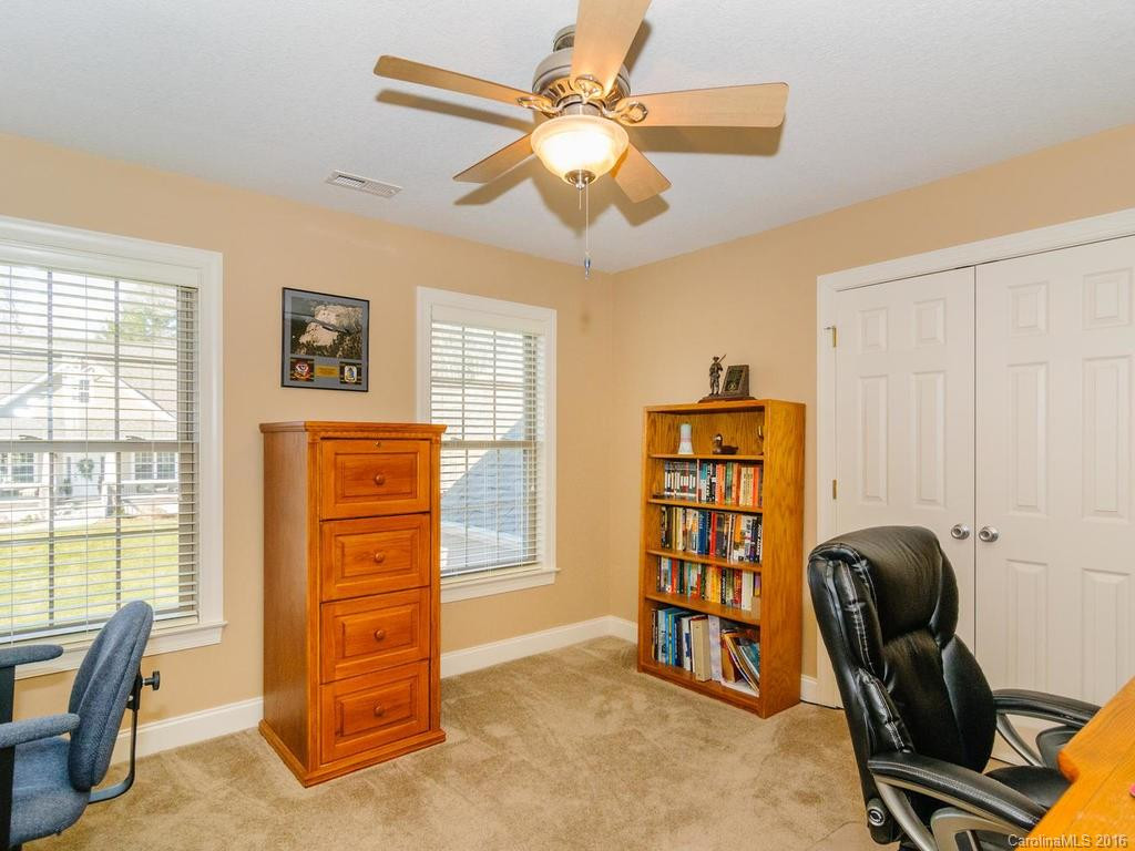 61 Ledgestone Drive - Photo 15