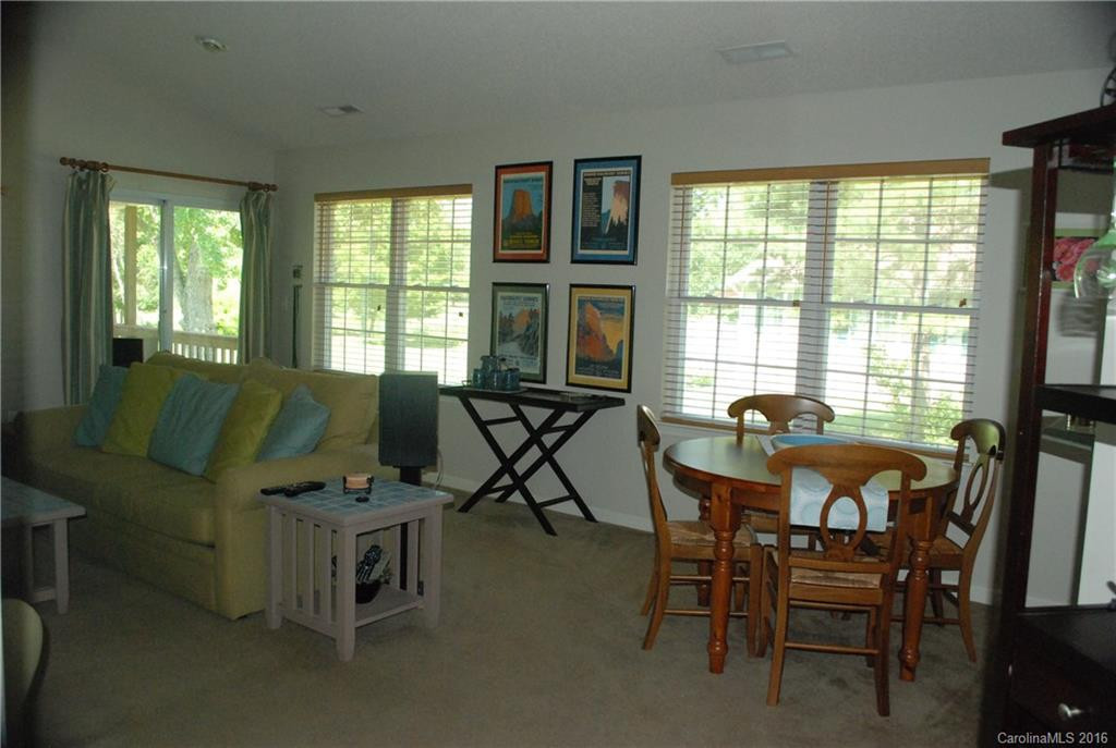 267 Highland Golf Drive - Photo 9