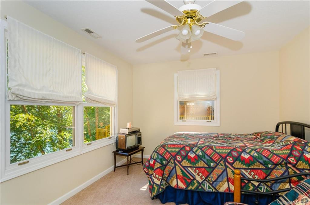 282 Mark Twain Drive - Photo 12