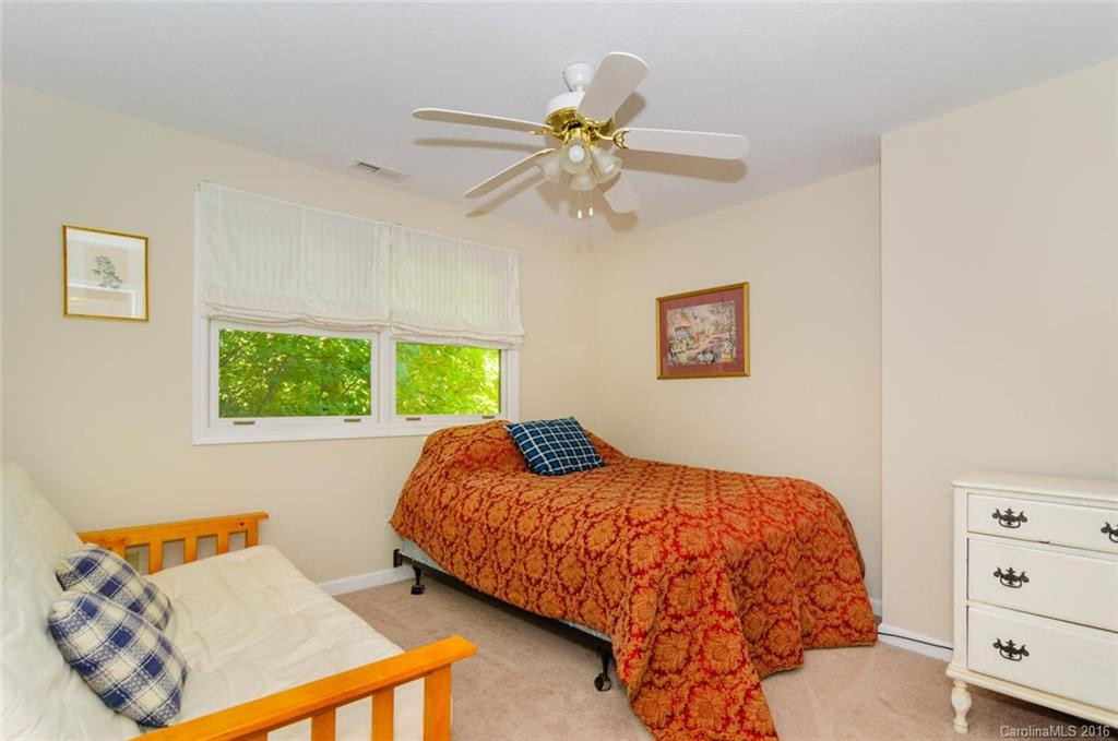 282 Mark Twain Drive - Photo 14