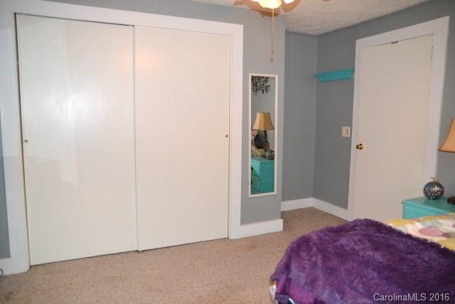 585 Hoyles Orchard Road - Photo 2