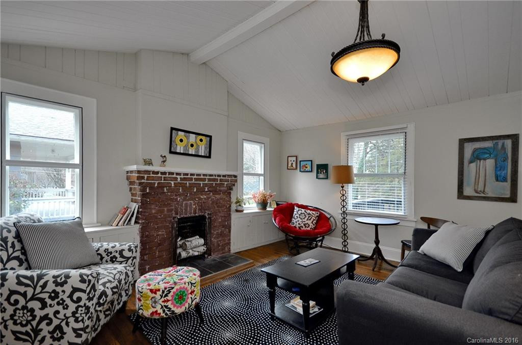 25 Sycamore Street - Photo 3