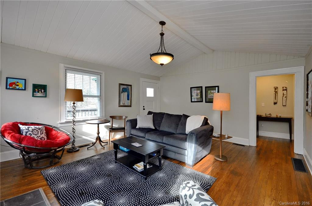 25 Sycamore Street - Photo 4