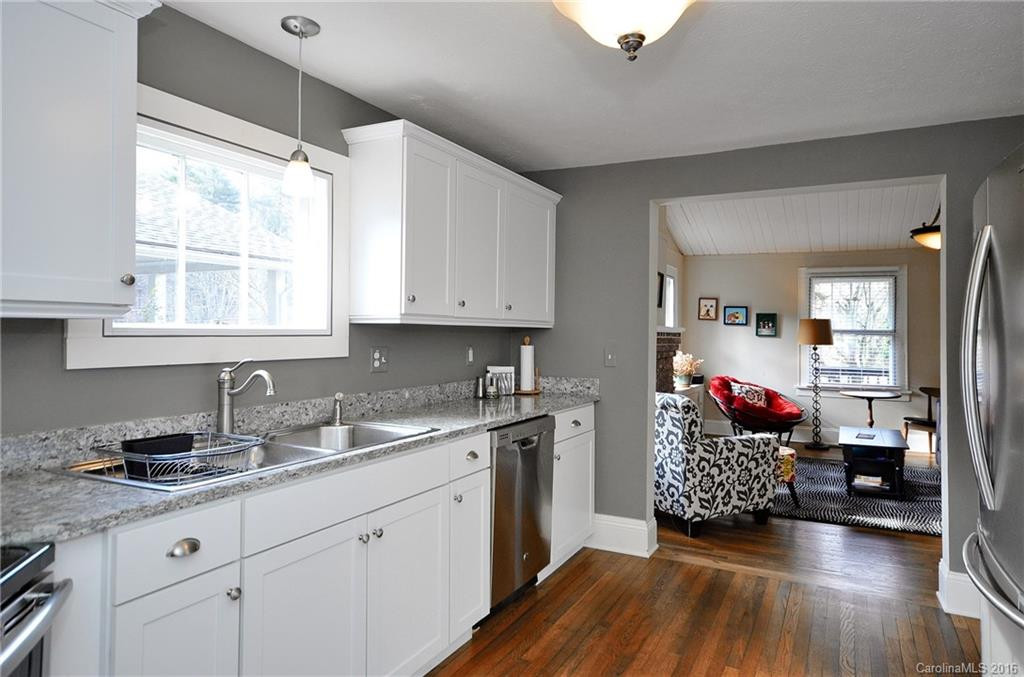 25 Sycamore Street - Photo 6