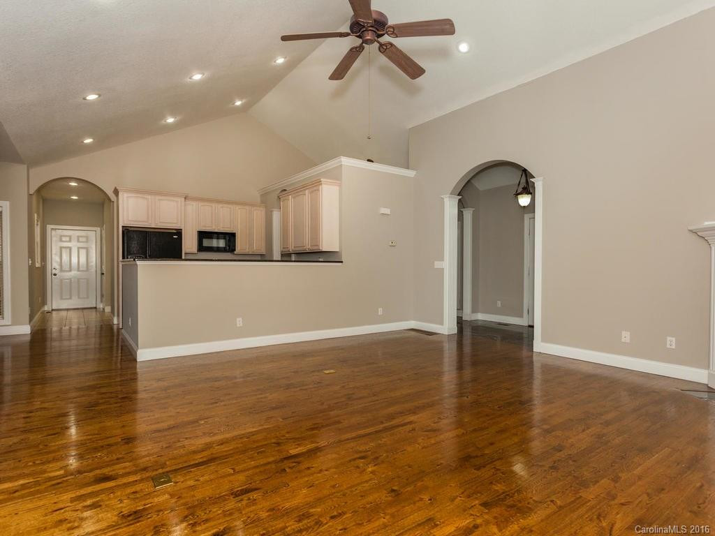 24 Helen Holcombe Way - Photo 3