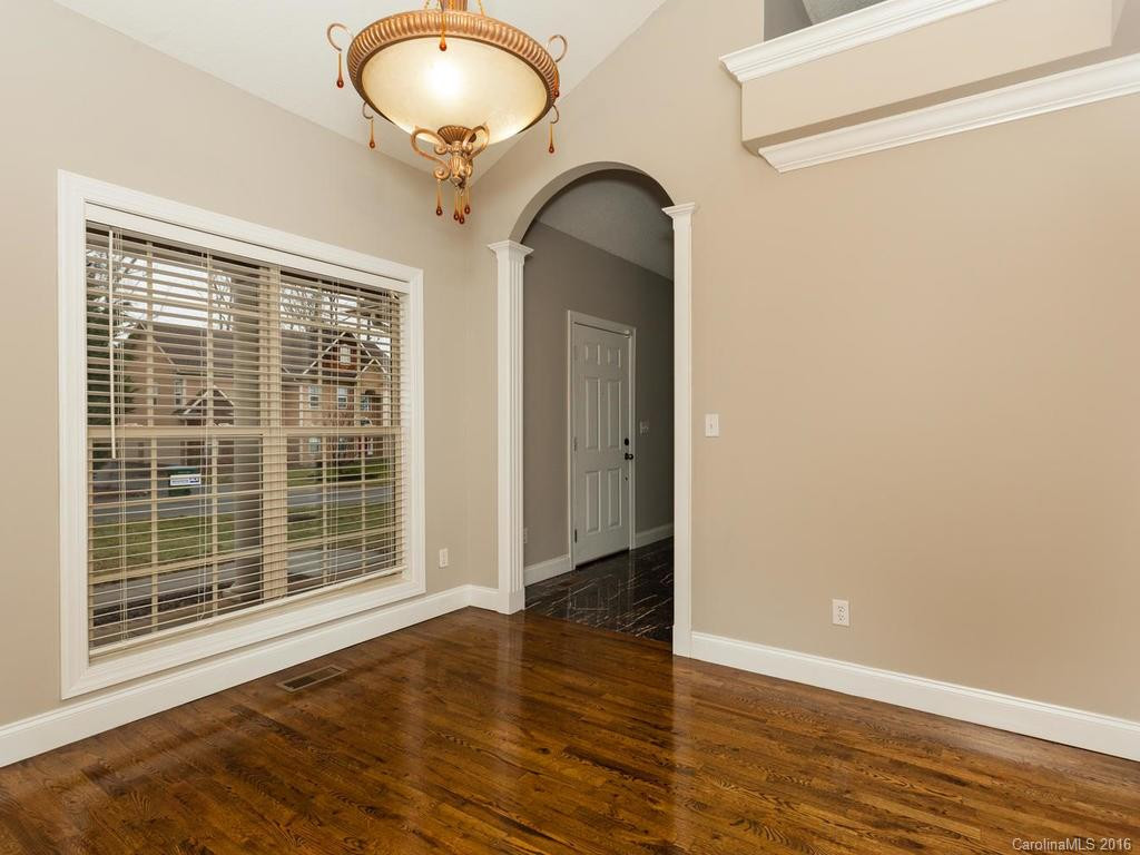 24 Helen Holcombe Way - Photo 8