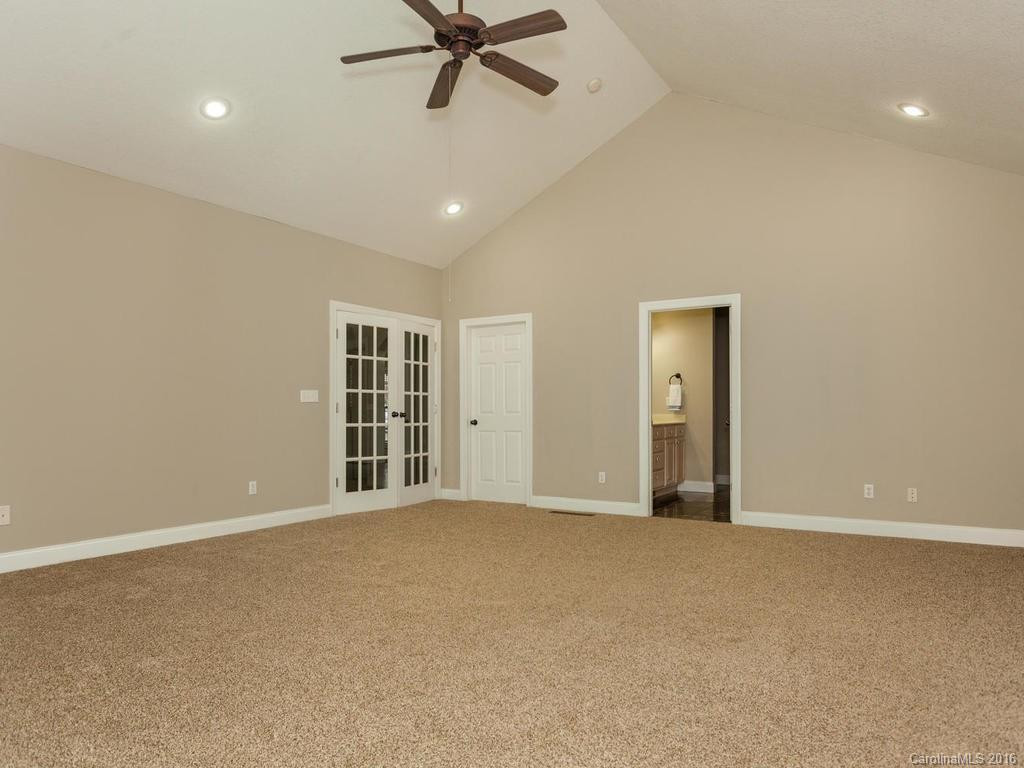 24 Helen Holcombe Way - Photo 10