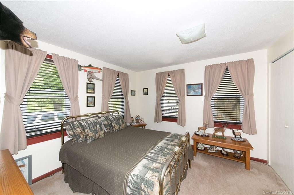 338 Grant Mountain Road - Photo 11