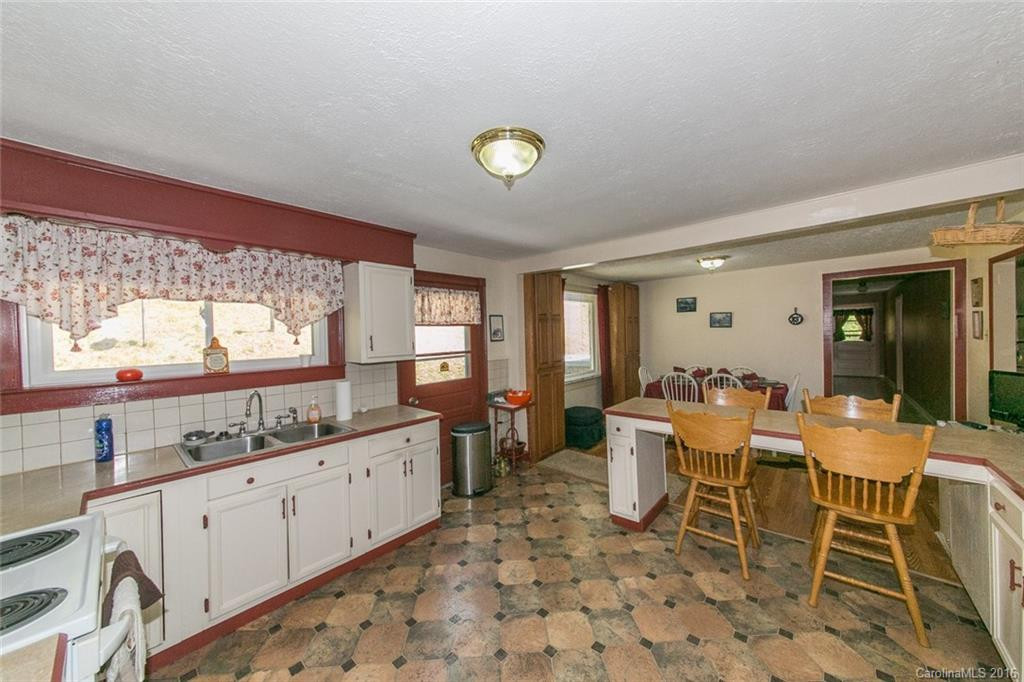 338 Grant Mountain Road - Photo 6