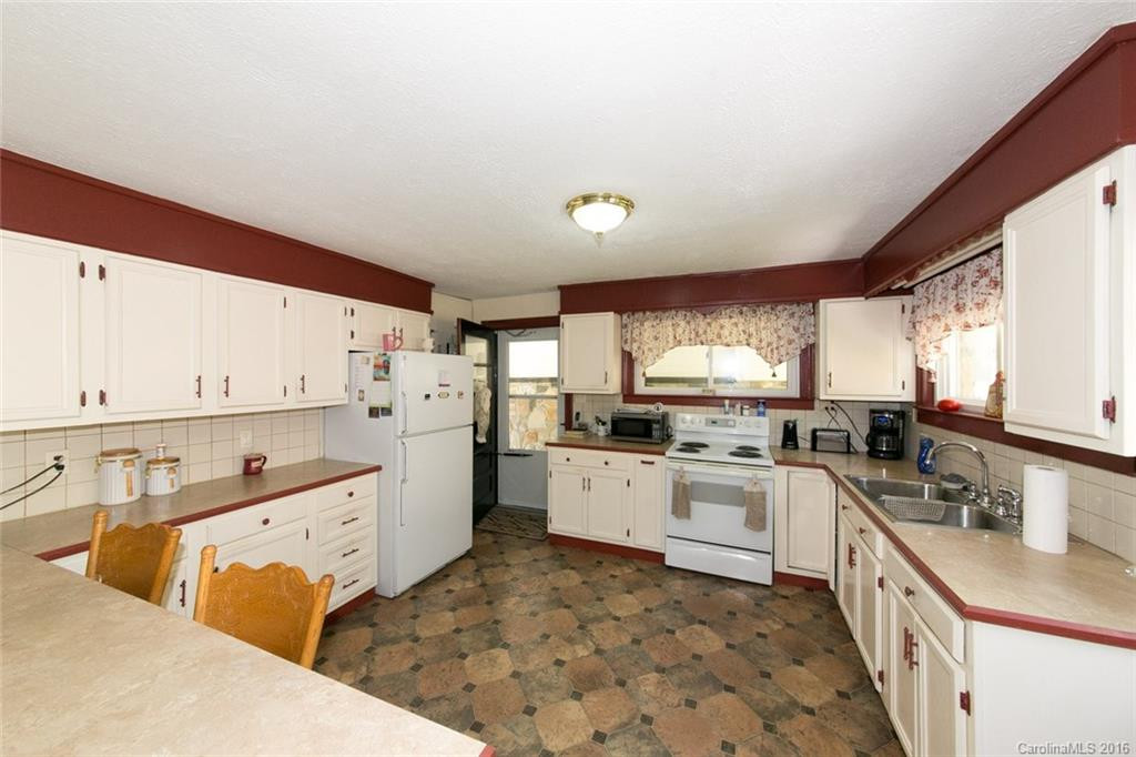 338 Grant Mountain Road - Photo 7