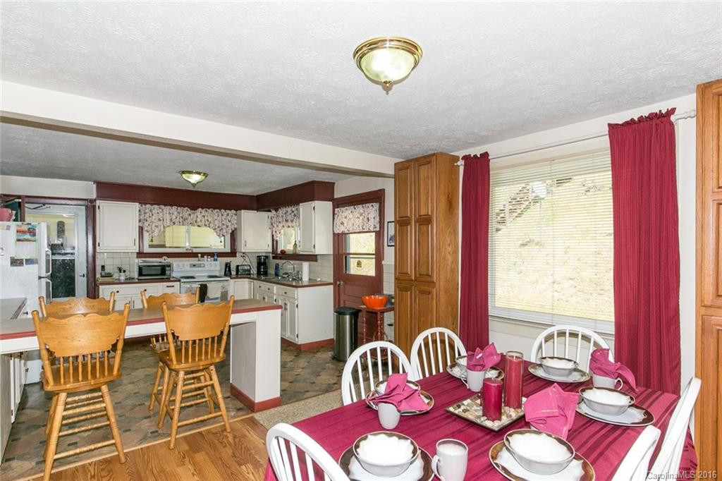 338 Grant Mountain Road - Photo 10