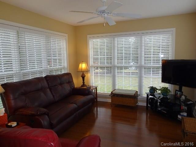 15 Farm Valley Road - Photo 2
