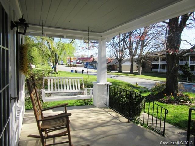 837 Kanuga Road - Photo 2