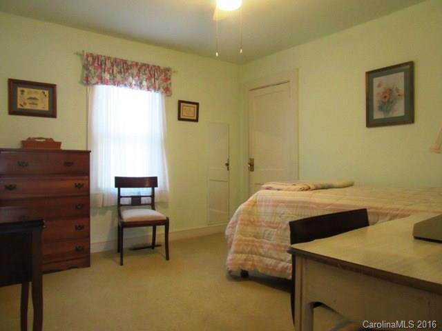 837 Kanuga Road - Photo 11