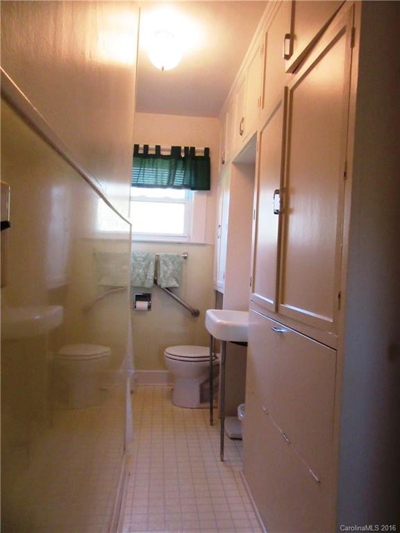 837 Kanuga Road - Photo 12