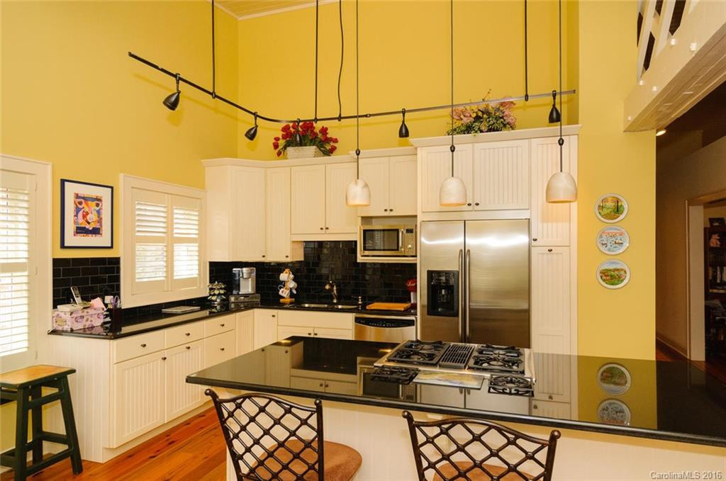2688 Greenville Highway #F - Photo 8