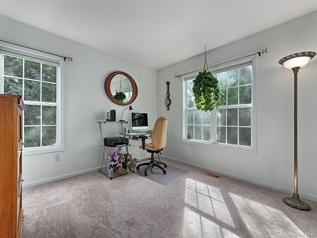 203 Pine Knot Trail - Photo 12