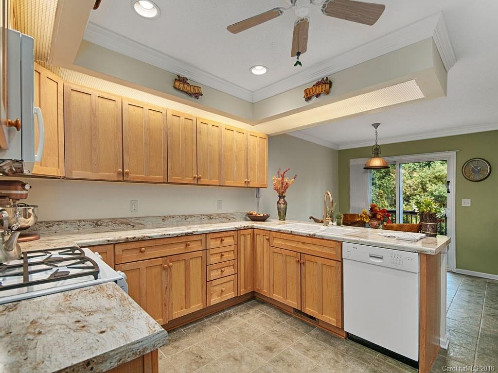 203 Pine Knot Trail - Photo 7